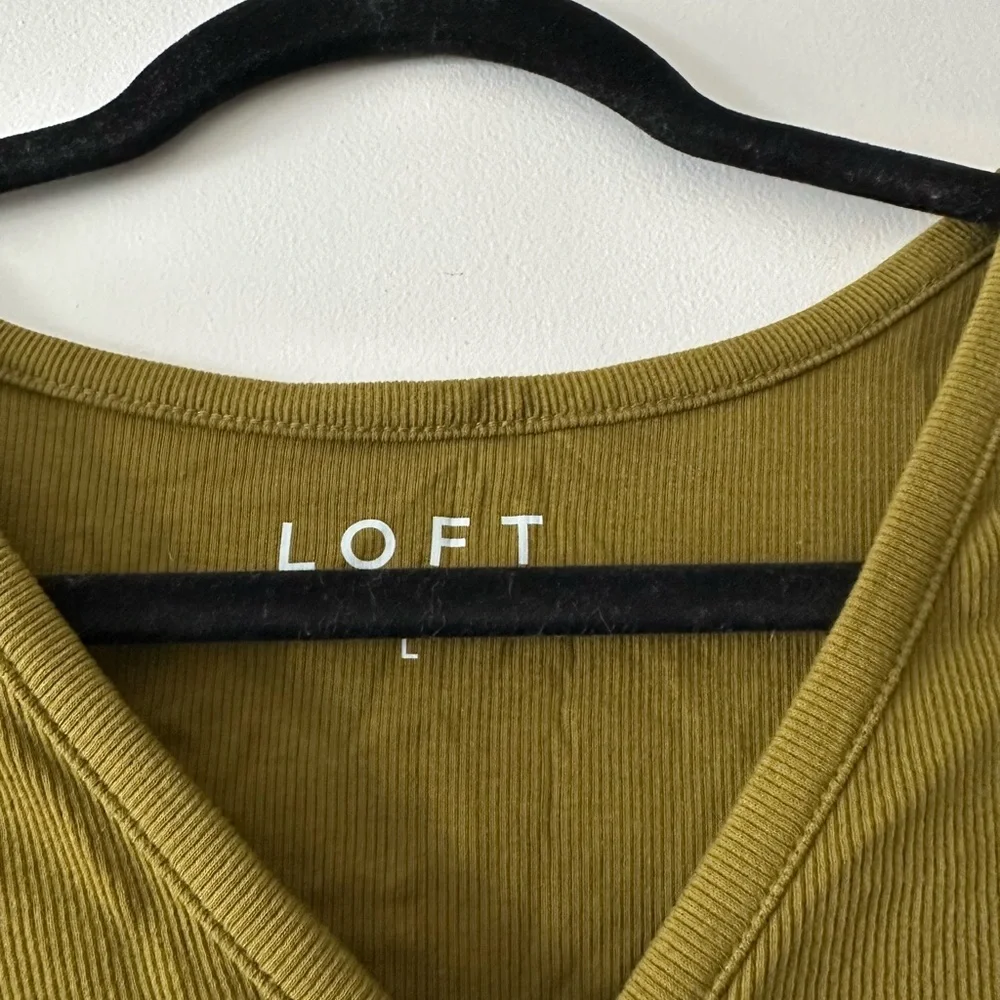 Brand new Loft shirt - Picture 3 of 4